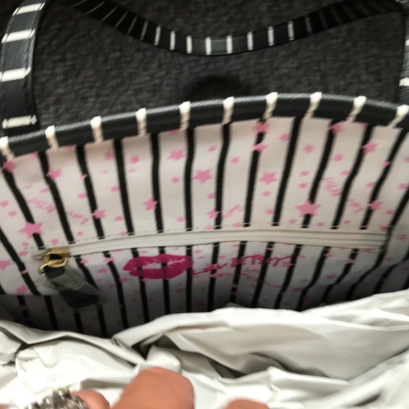 LUV BETSEY BY BETSEY JOHNSON
Sandra Large Tote Bag - Picture 6 of 8